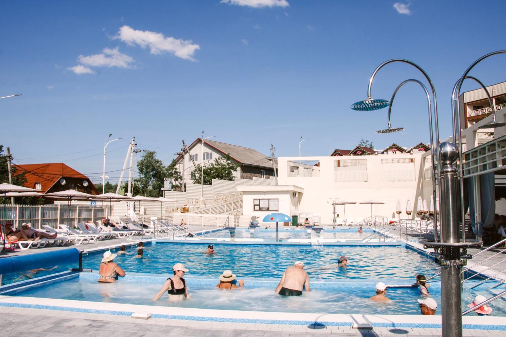 Panorama Hotell Solotvyno Eksteriør bilde